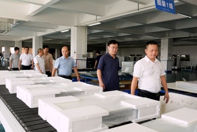 炎陵縣譚宇副縣長、商務(wù)局扶學(xué)勇書記一行蒞臨參觀萊博頓總部工廠